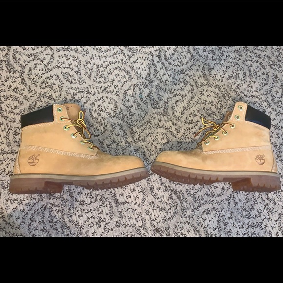 Water proof timberland boots - Picture 1 of 6